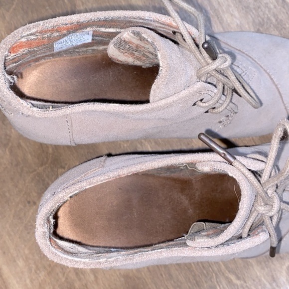 TOMS tan leather booties size 8 1/2 - Picture 6 of 6